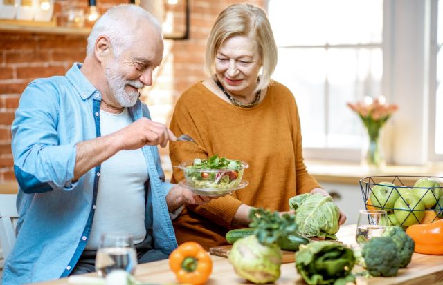 Senioren achten auf gesunde Ernährung
