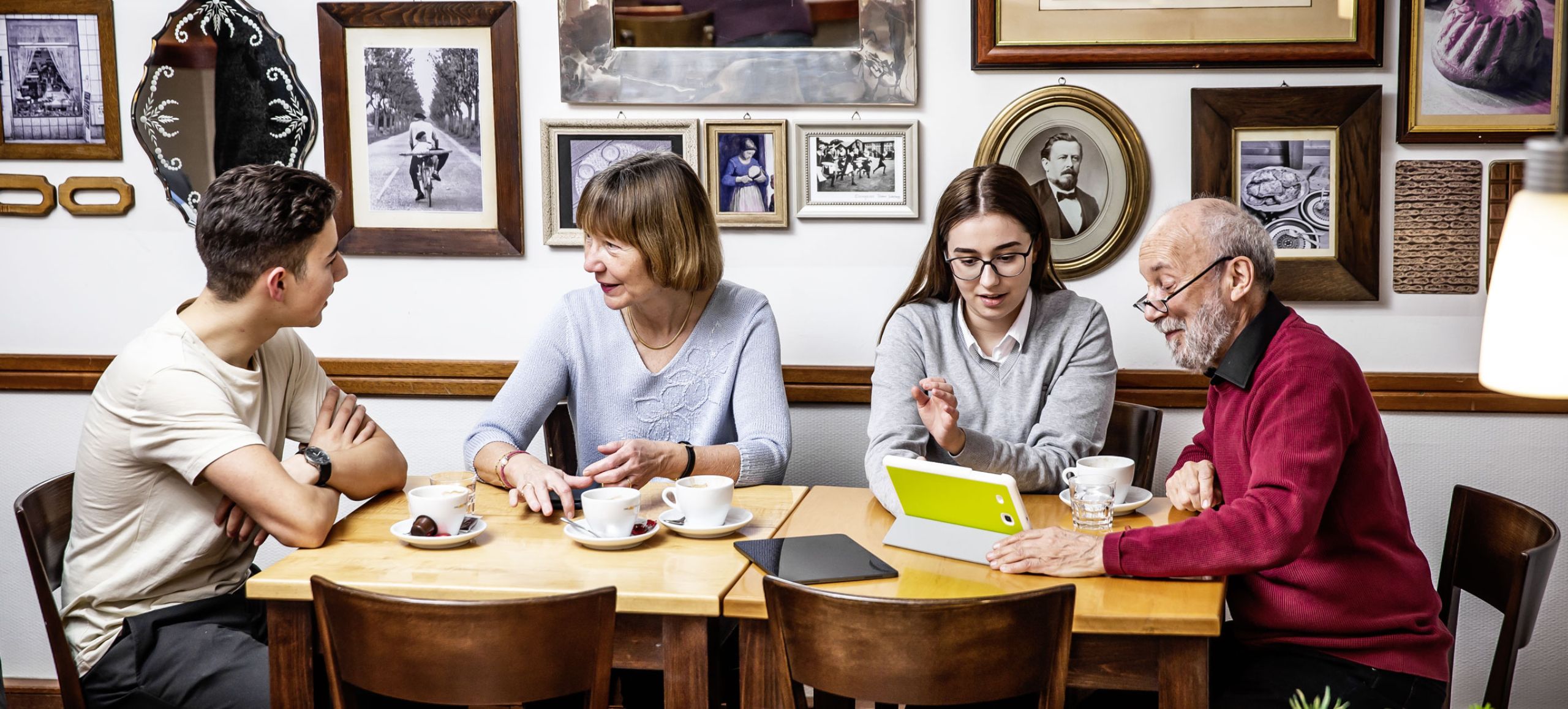 Digital Café Tisch